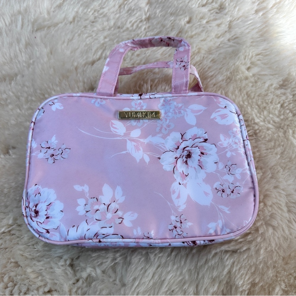Yumi Kim Wanderlust Hanging Makeup Bag/Travel Case in French Rose Cameo